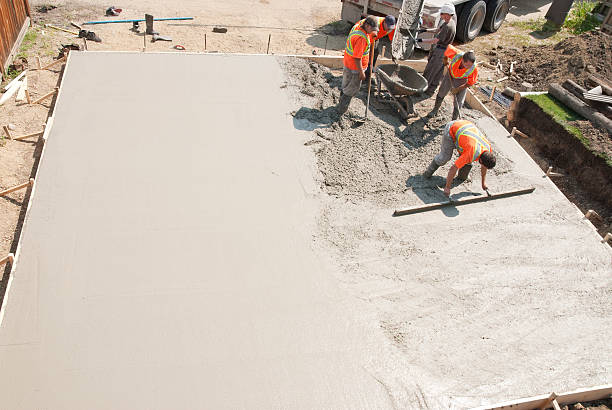 Best Best Concrete Contractor  in Shenandoah, VA
